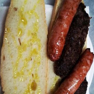 Bocadillo blanco y negro