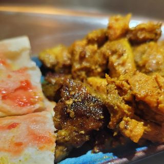 Pinxos Morunos Amb Pa De Coca