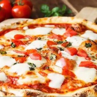 Pizza pepperoni (mediana)