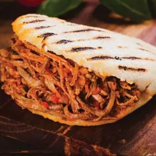 Arepa con ternera