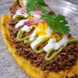 Patacon con ternera