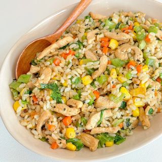 Arroz frito con pollo鸡肉炒饭