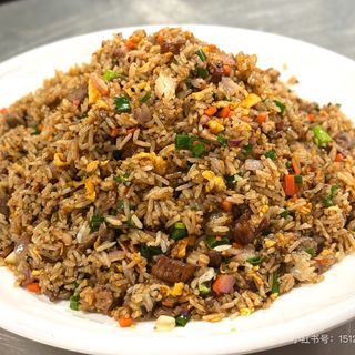 Arroz frito con ternera 牛肉炒饭