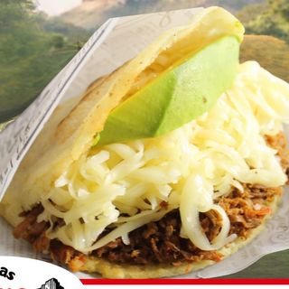 Arepa De Mechada Especial