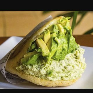 Arepa Reina Pepiada