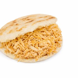 Arepa De Pollo Mechado