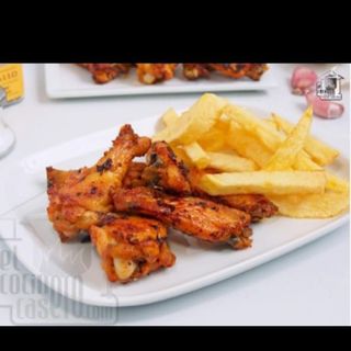 Alitas De Pollo Con Patatas