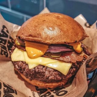 Hamburguesa Mi Hermano Chimichurri