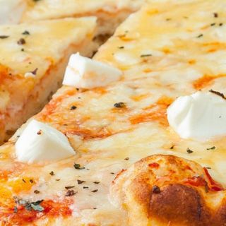 Pizza De Tonno (30 Cm.)