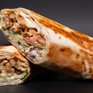 Menú De Pizza Mediana + Dürum + Patatas + 2 Latas De Coca Cola