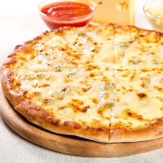Pizza 4 Quesos