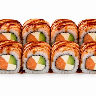 Roll De Salmón Flameado