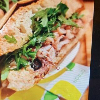 Capri Sándwich