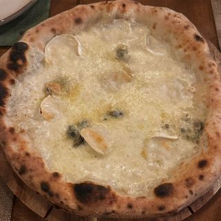 Pizza Tradicional 4 Formaggi