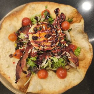 Ensalada De Queso De Cabra Y Nueces