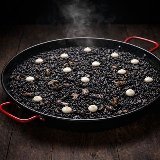 Arroz Negro Con Alioli