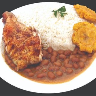 Arroz Menestra Y Pollo