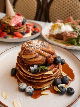 Cinnamon Bun Pancakes