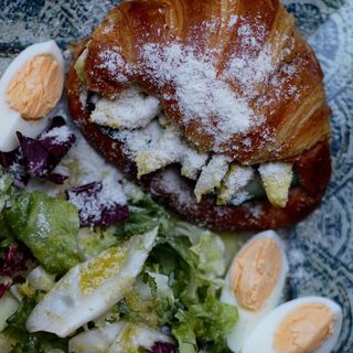 Ceaser Croissant