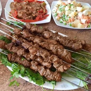 Pinchos Morunos De Carne