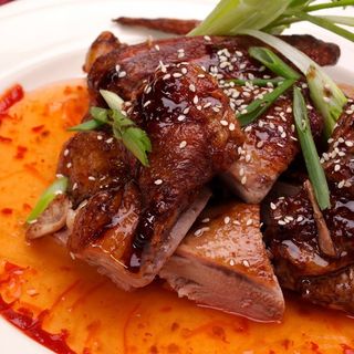 Pato Con Salsa Picante