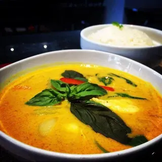 KAENG KARI (แกงกะหรี)