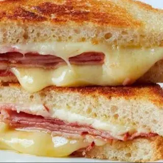 Sándwich De Jamón Y Queso