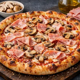 Pizza De Jamón Y Champiñones