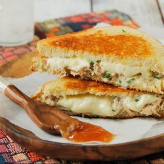 Sandwich De Pollo Con Queso