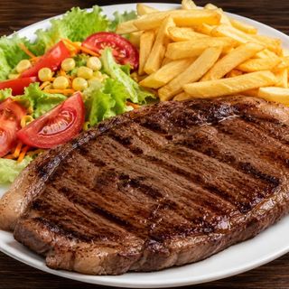 Churrasco + Patatas + Ensalada + Bebida