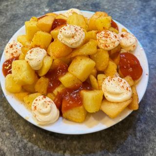 Tapa De Patatas Bravas Grandes