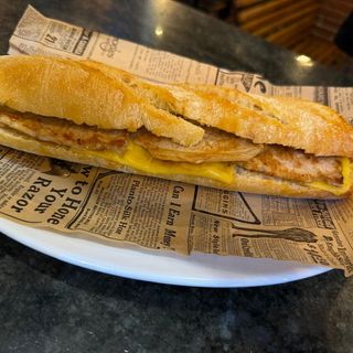Bocadillo De Lomo Con Queso