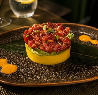 Tartar De Atún Sobre Causa Limeña Y Aguacate