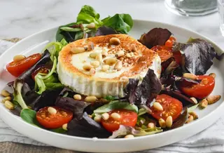 Ensalada De Queso De Cabra