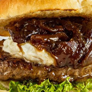 STILTON & CARAMELISED ONION