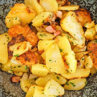 WARM POTATO & BACON