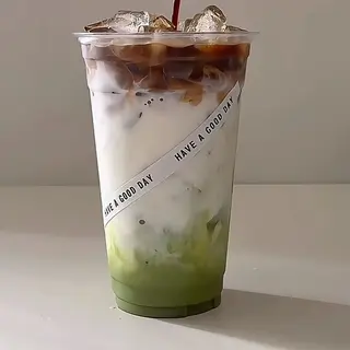 Matcha Latte Con Café