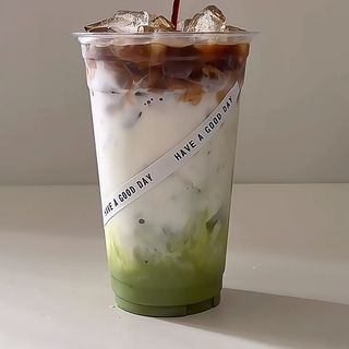 Matcha Latte Con Café
