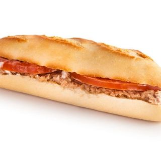 Bocadillo De Atún & Tomate