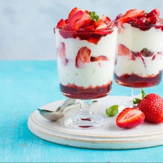 Fresas Yogurt Y Nata