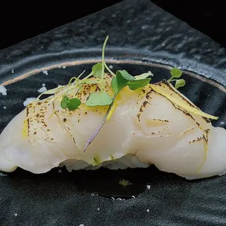 Nigiri Hotate (1 Ud.)