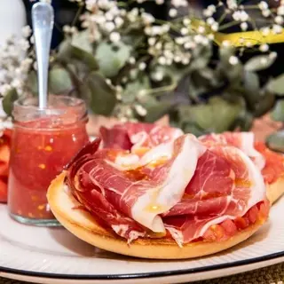 Barrita De Jamón Ibérico Y Tomate
