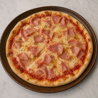Pizza De Jamón Y Queso