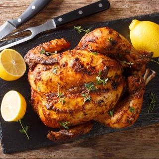 Pollo Entero + Patatas + Ensalada + Arroz