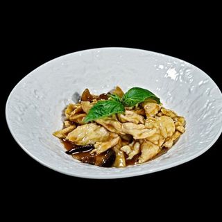 Pollo Con Bambú Y Setas