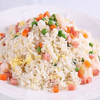 Arroz Frito Con Tres Delicias