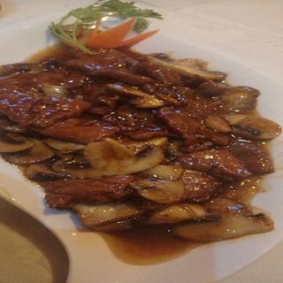 Ternera Con Champiñón