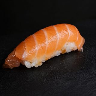 Nigiri De Salmón (1 Ud.)