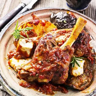 Lamb Shank Kritaraki / Pierna De Cordero Kritaraki