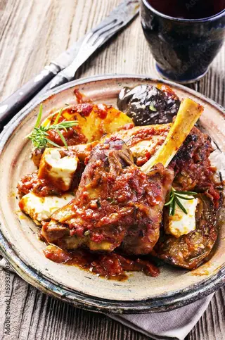 Lamb Shank With Potatoes / Pierna De Cordero Con Patatas